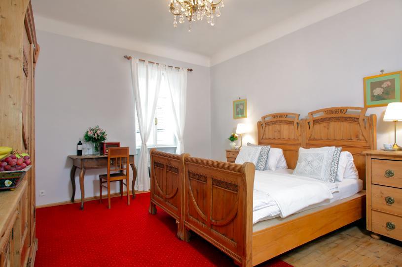 Penzion Husa Mikulov Bagian luar foto